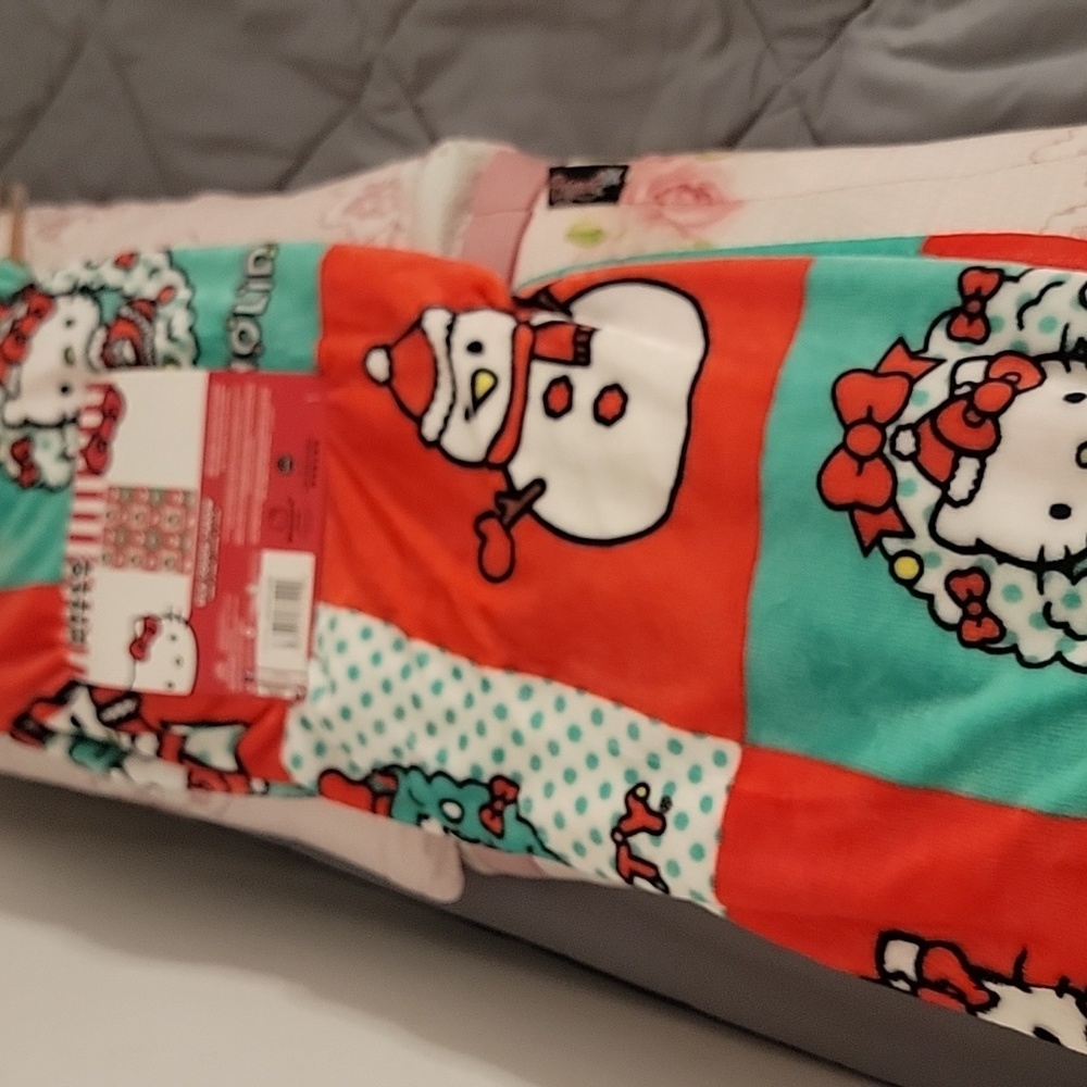 Hello kitty plush throw